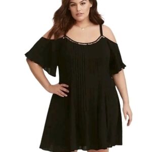Elegant Black Cold Shoulder Dress